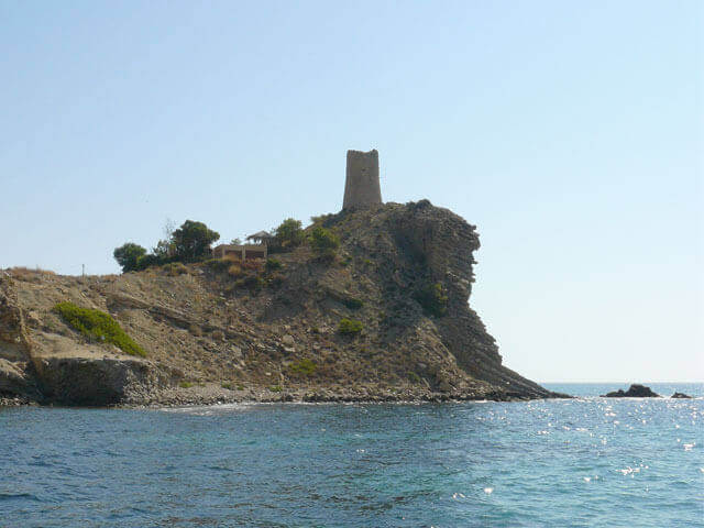 Calas y paseos en barco desde El Campello